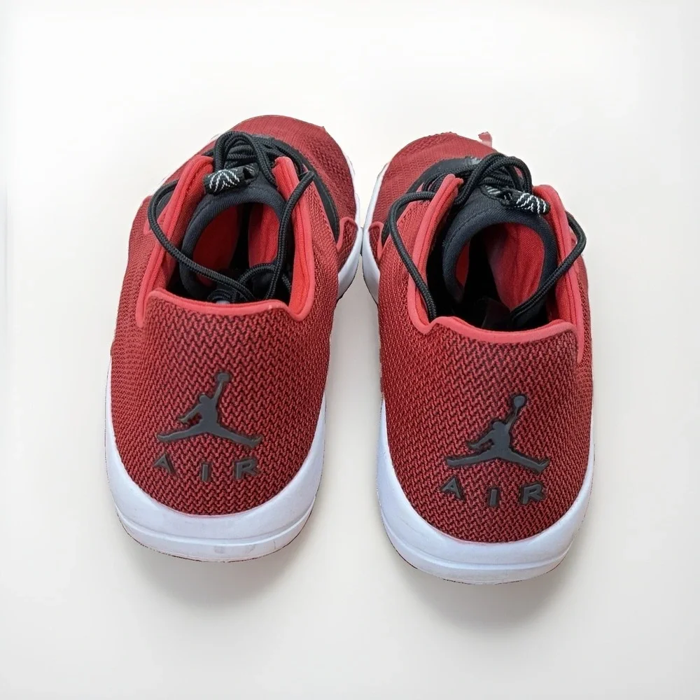Nike Air Jordan Eclipse University Red White Black Shoes Men’s Size 12‎